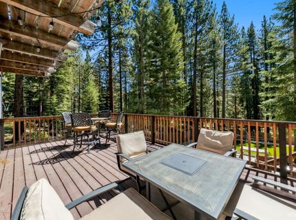 1575 Crystal Air Drive, South Lake Tahoe, CA 96150 Photo