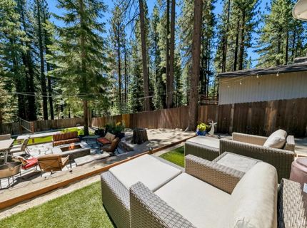1575 Crystal Air Drive, South Lake Tahoe, CA 96150 Photo