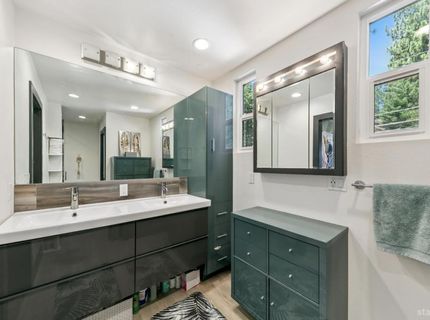 1575 Crystal Air Drive, South Lake Tahoe, CA 96150 Photo