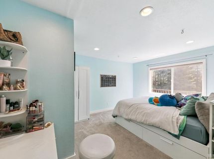 1575 Crystal Air Drive, South Lake Tahoe, CA 96150 Photo