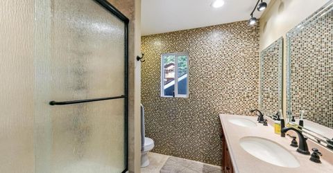 1575 Crystal Air Drive, South Lake Tahoe, CA 96150 Photo