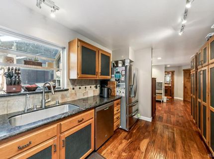 1575 Crystal Air Drive, South Lake Tahoe, CA 96150 Photo