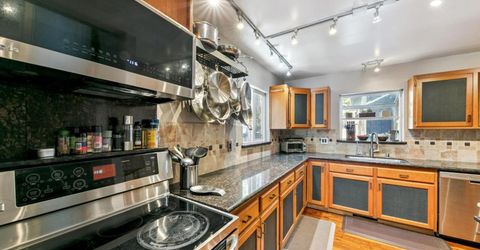 1575 Crystal Air Drive, South Lake Tahoe, CA 96150 Photo