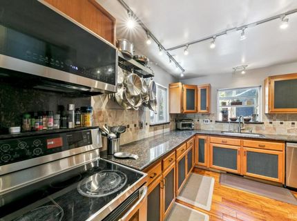 1575 Crystal Air Drive, South Lake Tahoe, CA 96150 Photo
