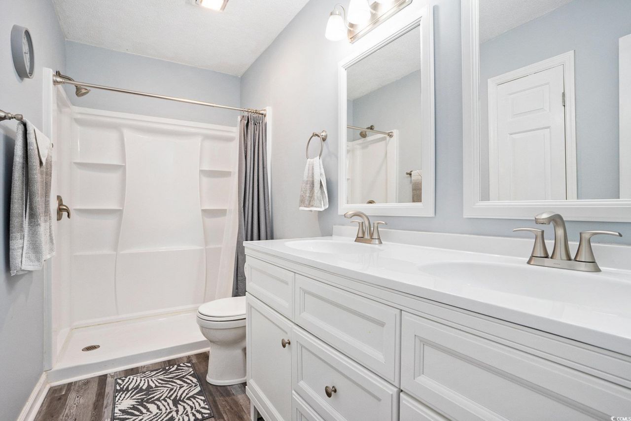 850 Fairway Dr. Photo 13