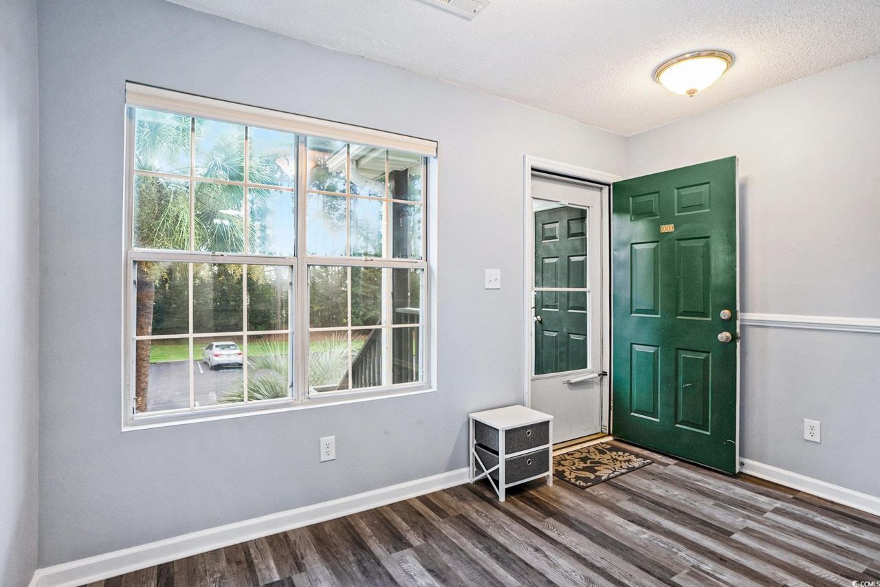 850 Fairway Dr. Photo 6