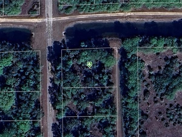 1846 Mobile CT, LEHIGH ACRES, FL 33972