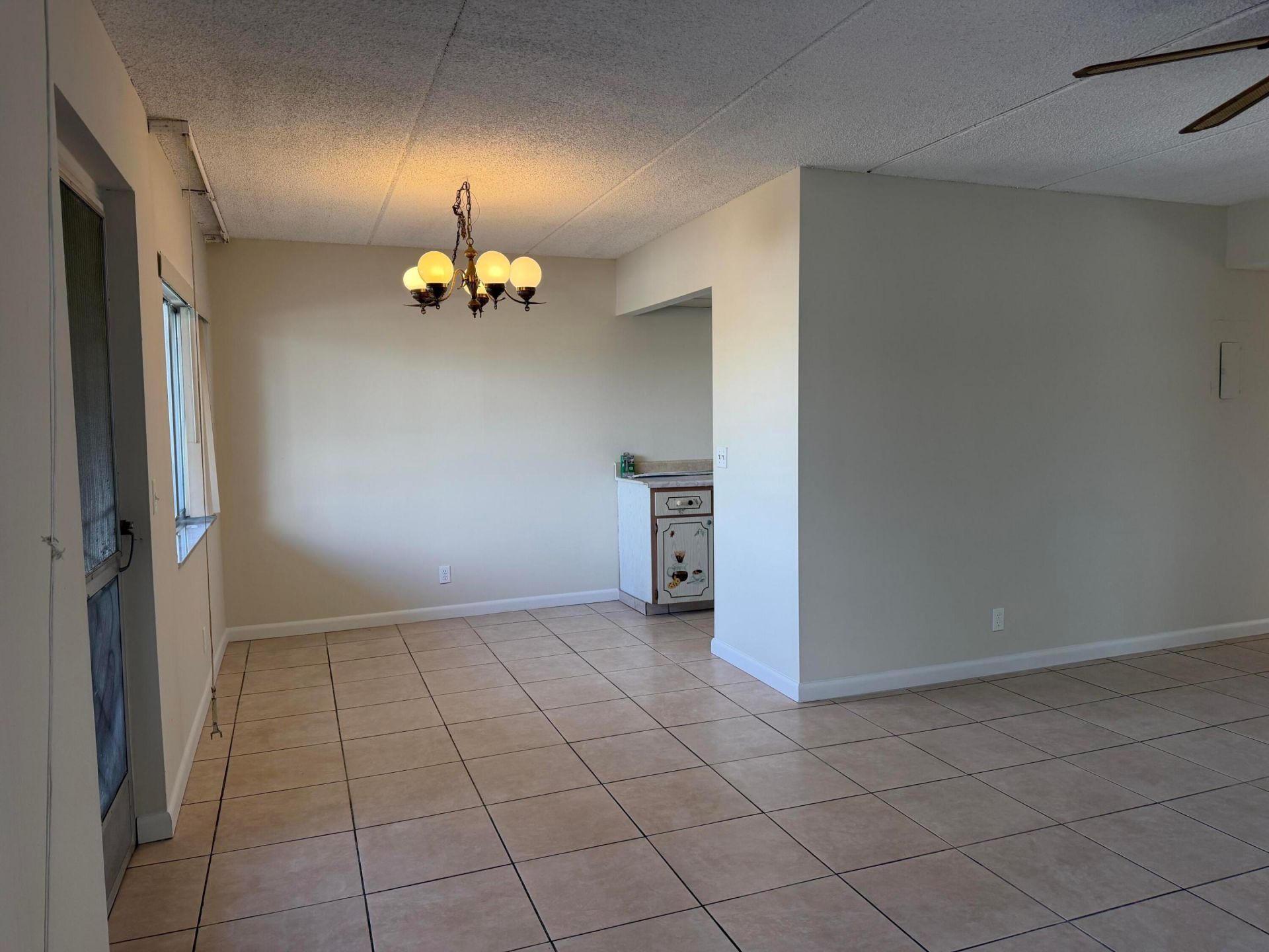 500 Village Green Circle W, Unit 212, Palm Springs, FL 33461 Photo