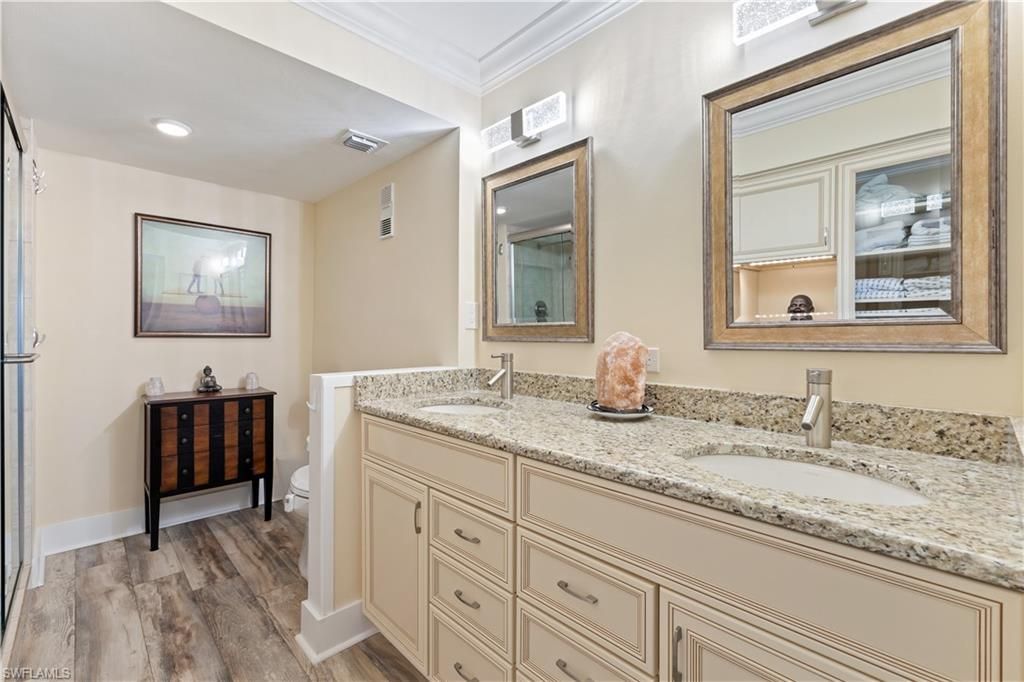 555 Park Shore Dr, Unit B513, Naples, FL 34103 Photo