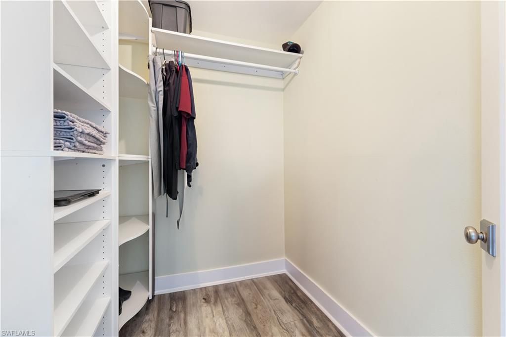 555 Park Shore Dr, Unit B513, Naples, FL 34103 Photo