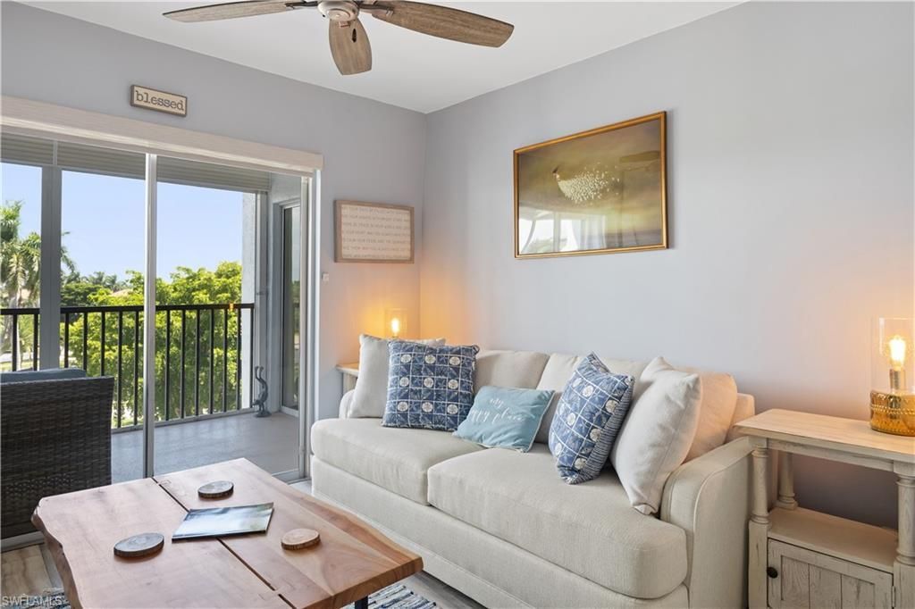 555 Park Shore Dr, Unit B513, Naples, FL 34103 Photo