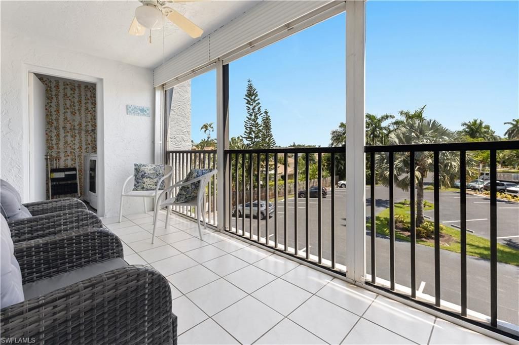 555 Park Shore Dr, Unit B513, Naples, FL 34103 Photo