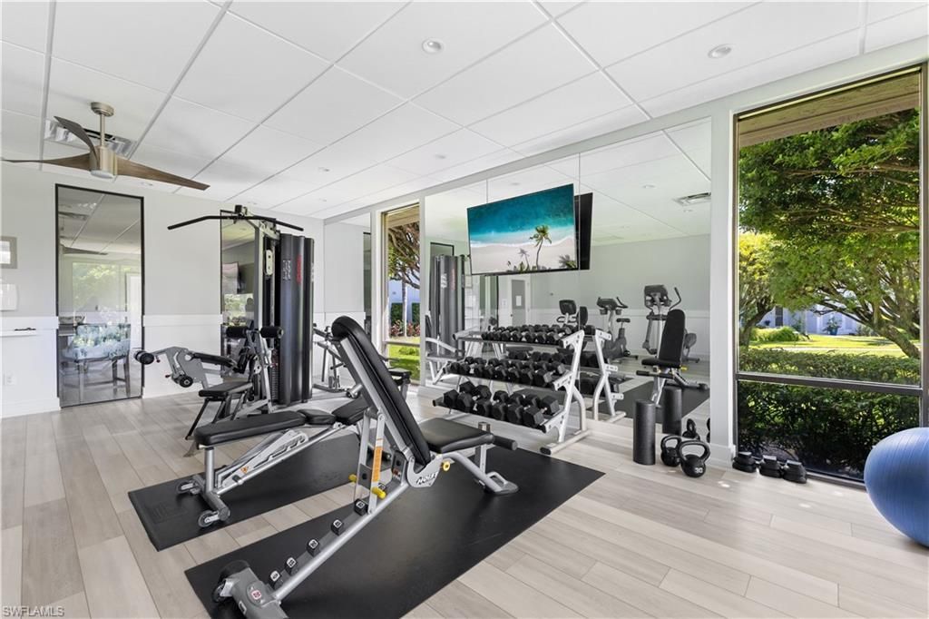 555 Park Shore Dr, Unit B513, Naples, FL 34103 Photo
