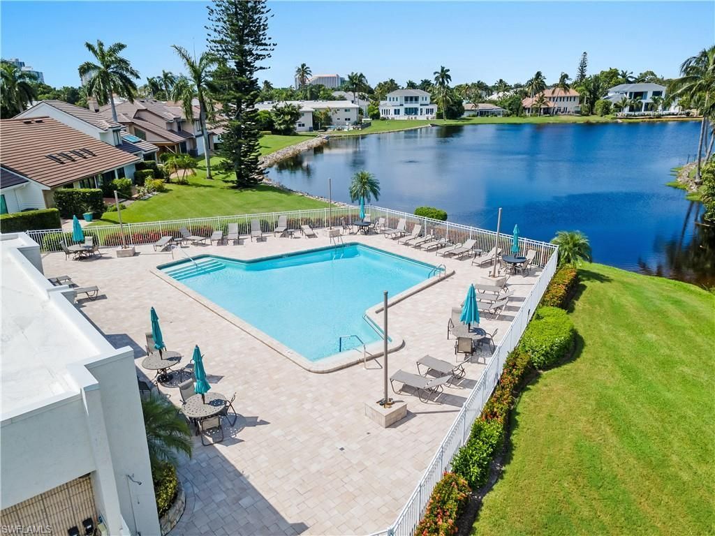 555 Park Shore Dr, Unit B513, Naples, FL 34103 Photo