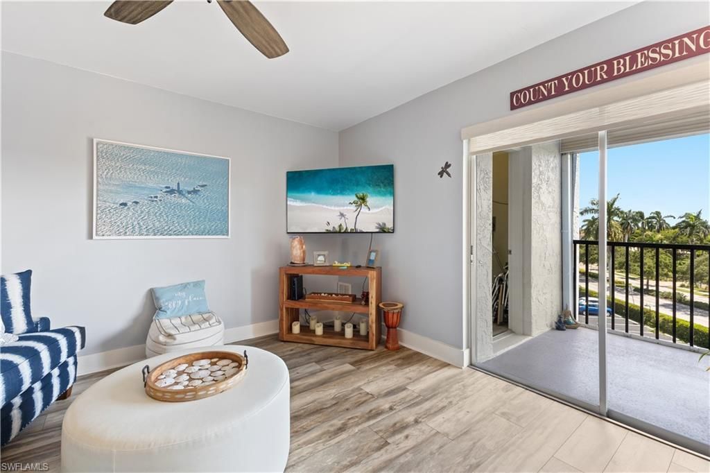 555 Park Shore Dr, Unit B513, Naples, FL 34103 Photo