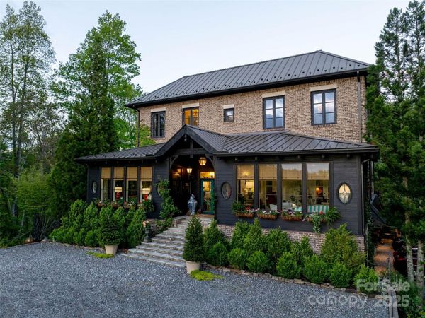 13084 Canada Road, Tuckasegee, NC 28783