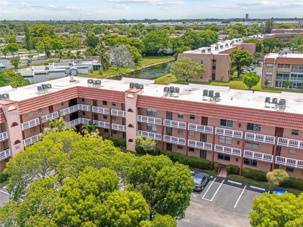 9460 Sunrise Lakes Blvd, Unit 309, Sunrise, FL 33322 Photo