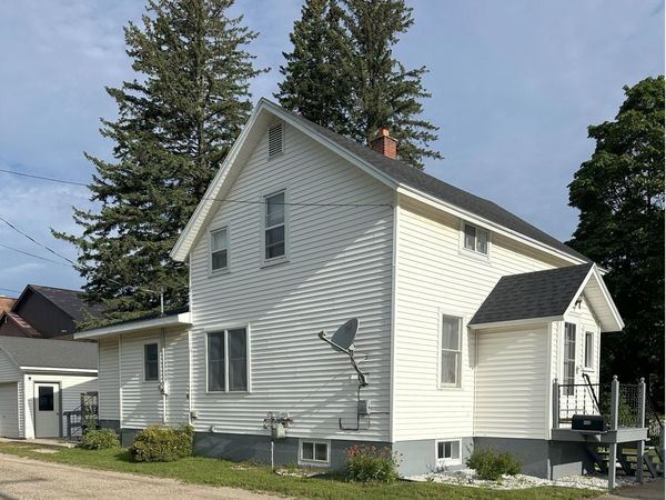 408 Handy ST, Newberry, MI 49868