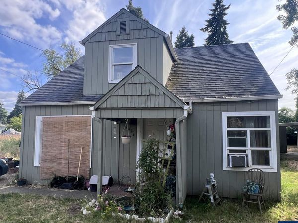 2464 Primrose St, Lebanon, OR 97355