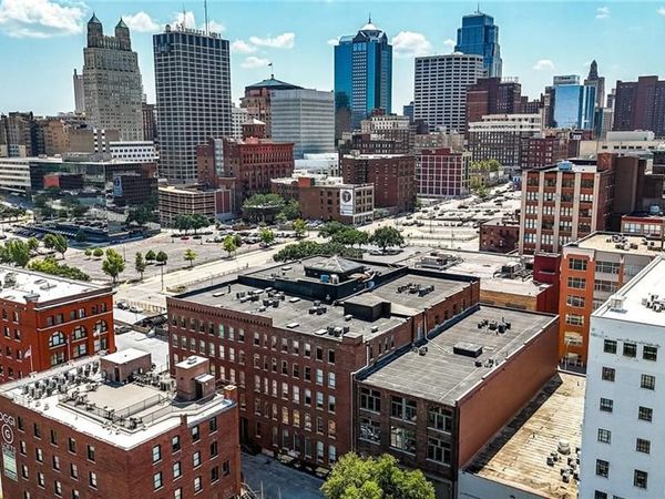 306 W 7th Street, Unit 201, Kansas City, MO 64105