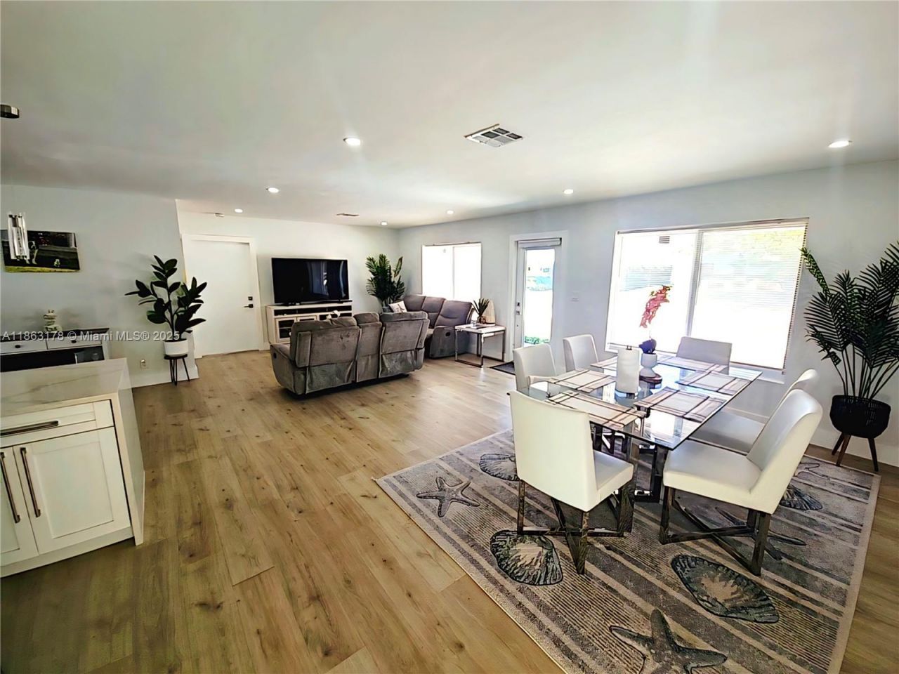 1430 NE 53rd Ct, Fort Lauderdale, FL 33334 Photo