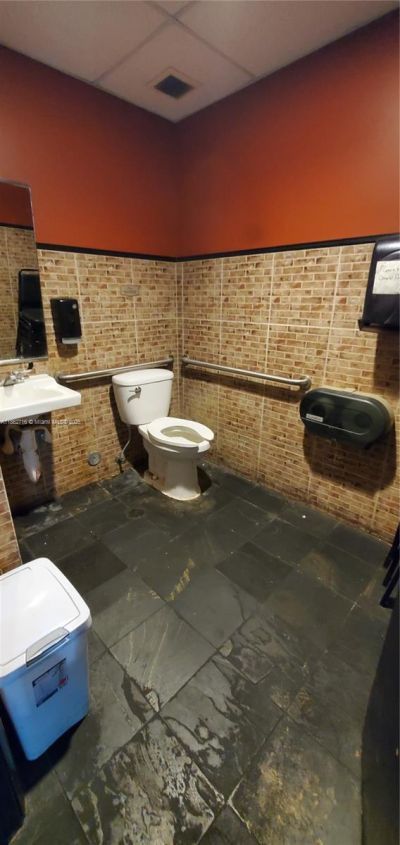 10505 NW 112th Avenue, Medley, FL 33178 Photo