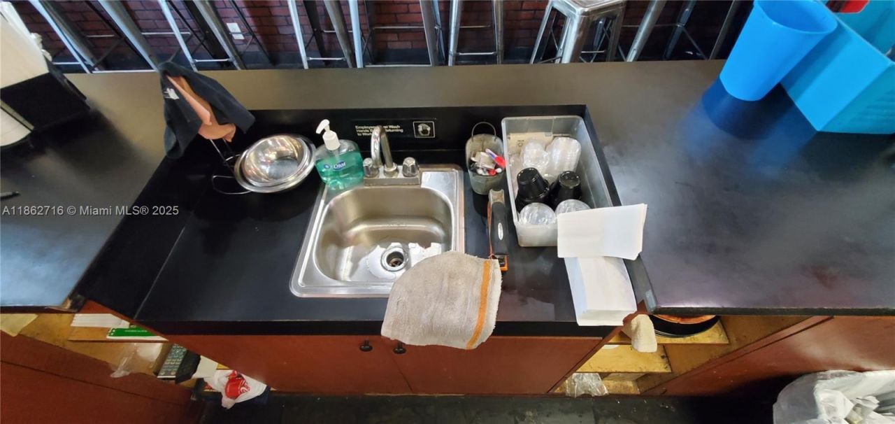 10505 NW 112th Avenue, Medley, FL 33178 Photo