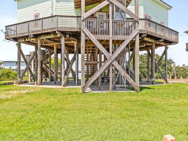 127 Hammock Lane , Franklin, LA 70538