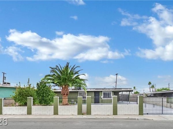 1724 Palora Avenue, Las Vegas, NV 89169