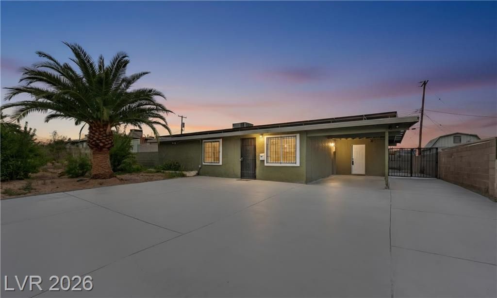 1724 Palora Avenue, Las Vegas, NV 89169