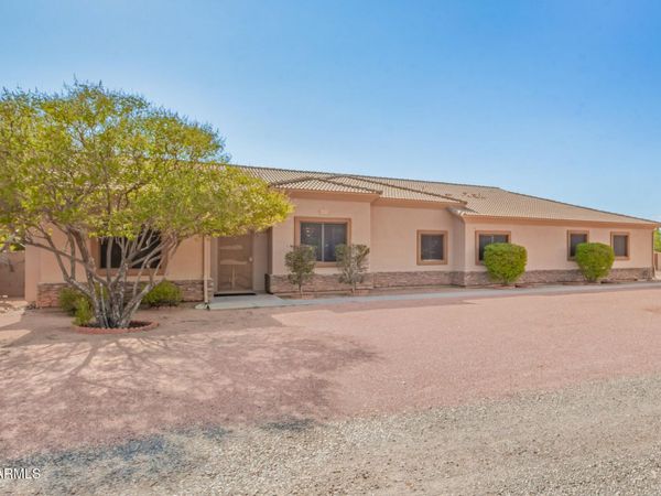 38022 N 2ND Avenue, Phoenix, AZ 85086