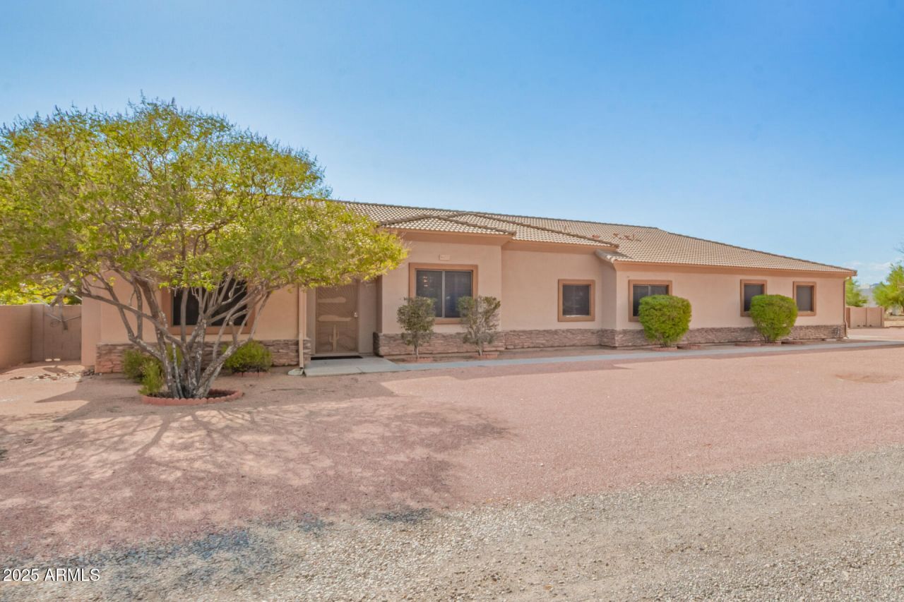 38022 N 2nd Avenue, Phoenix, AZ 85086 Main Photo