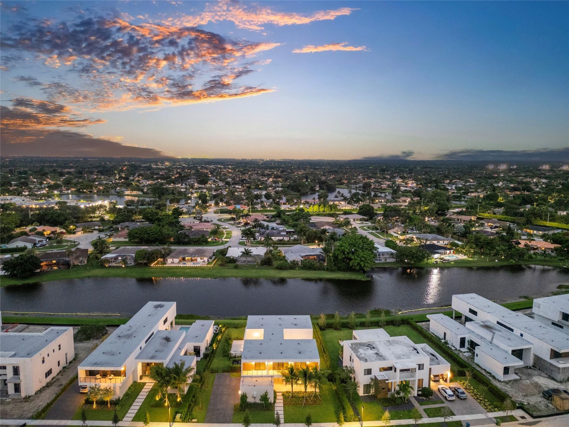 16722 S Botaniko Drive, Weston, FL 33326 Photo