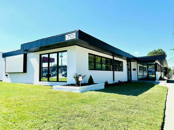 1701 S Campbell Avenue, Springfield, MO 65807