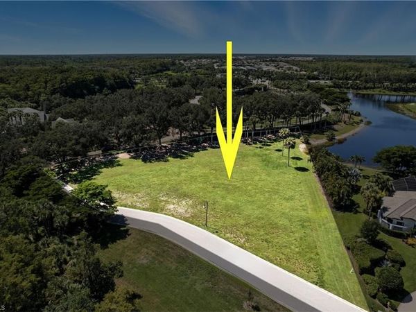 11242 Five Oaks LN, NAPLES, FL 34120