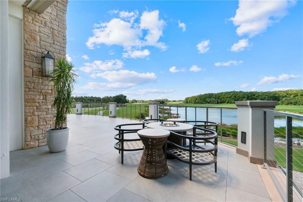 11242 Five Oaks Ln, Naples, FL 34120 Photo