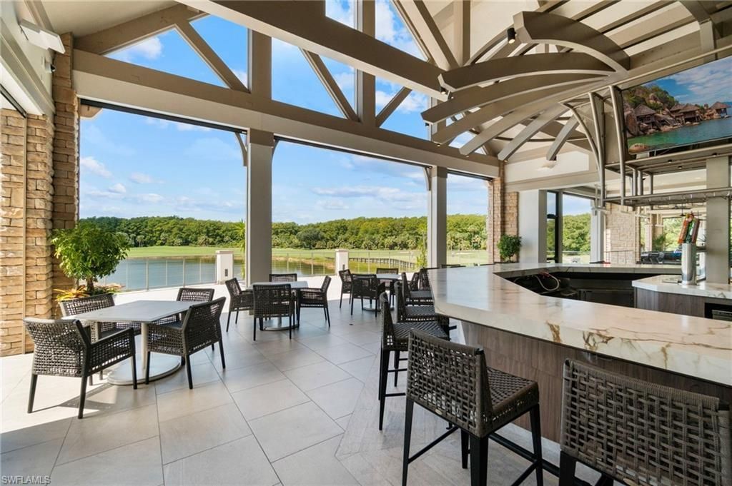 11242 Five Oaks Ln, Naples, FL 34120 Photo