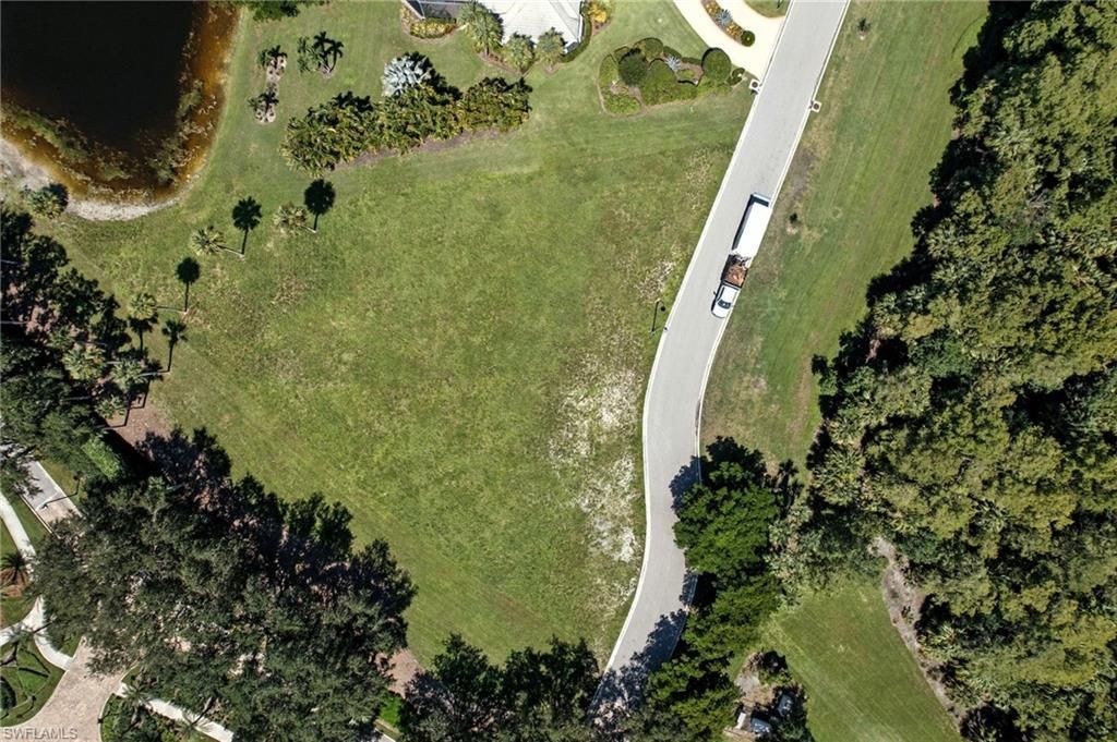 11242 Five Oaks Ln, Naples, FL 34120 Photo