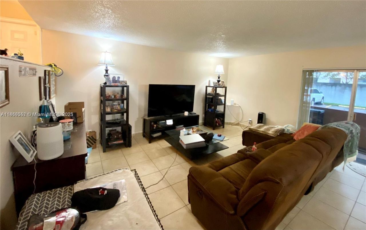 4850 SW 63rd Ter, Unit 114, Davie, FL 33314 Photo