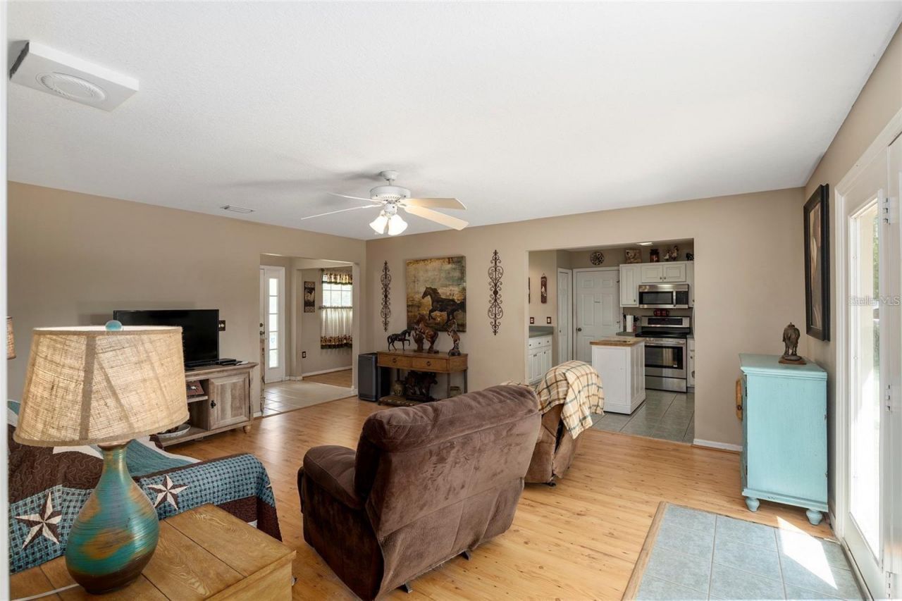 20530 SW 5th Place, Dunnellon, FL 34431 Photo