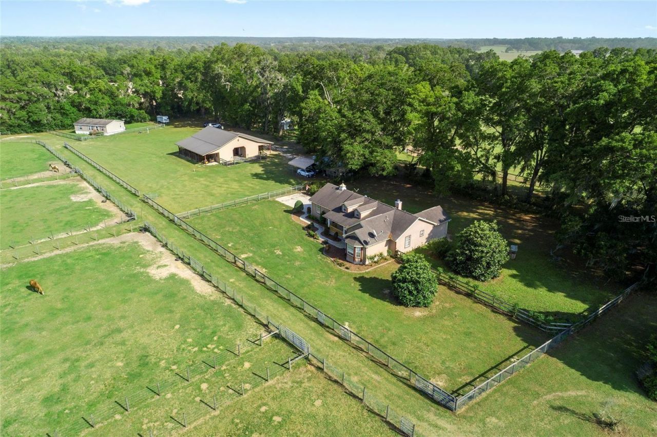 20530 SW 5th Place, Dunnellon, FL 34431 Photo