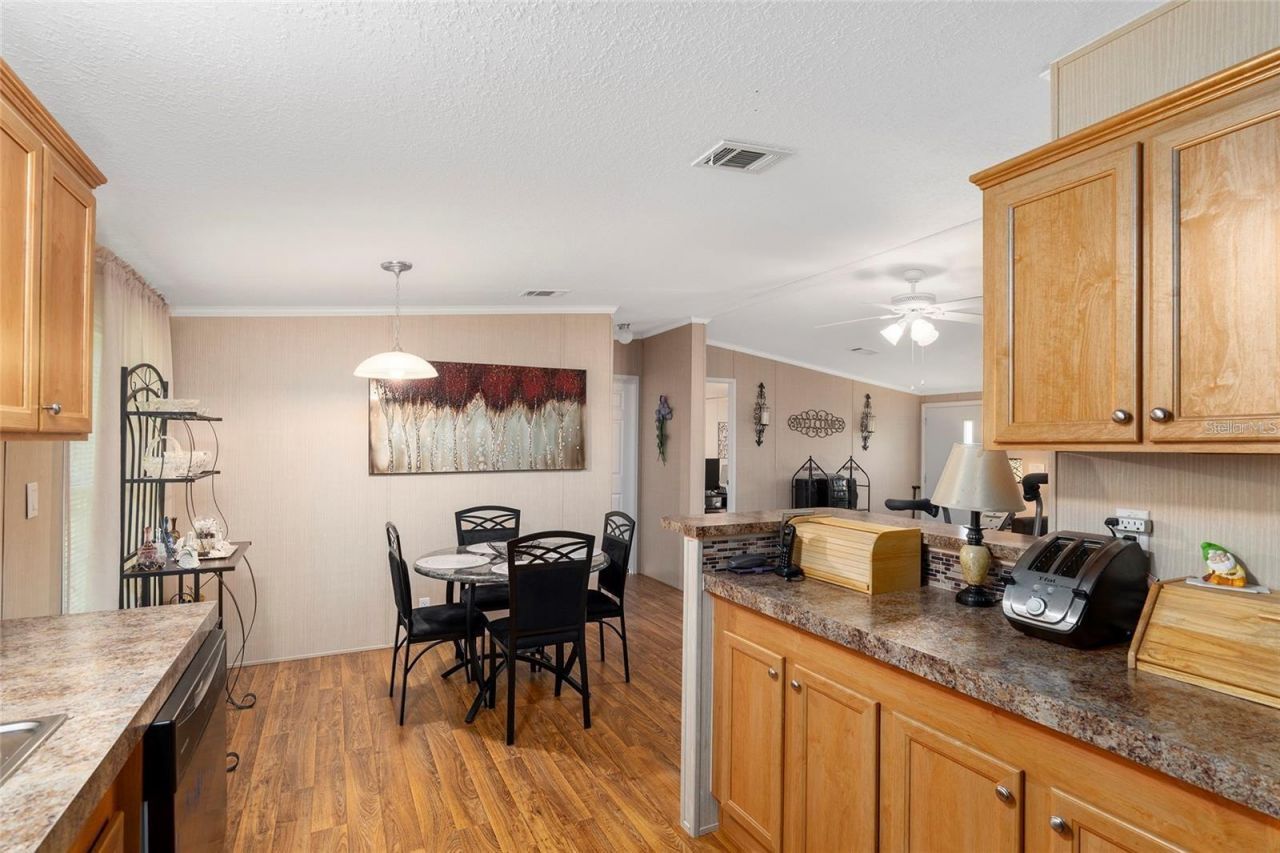 20530 SW 5th Place, Dunnellon, FL 34431 Photo