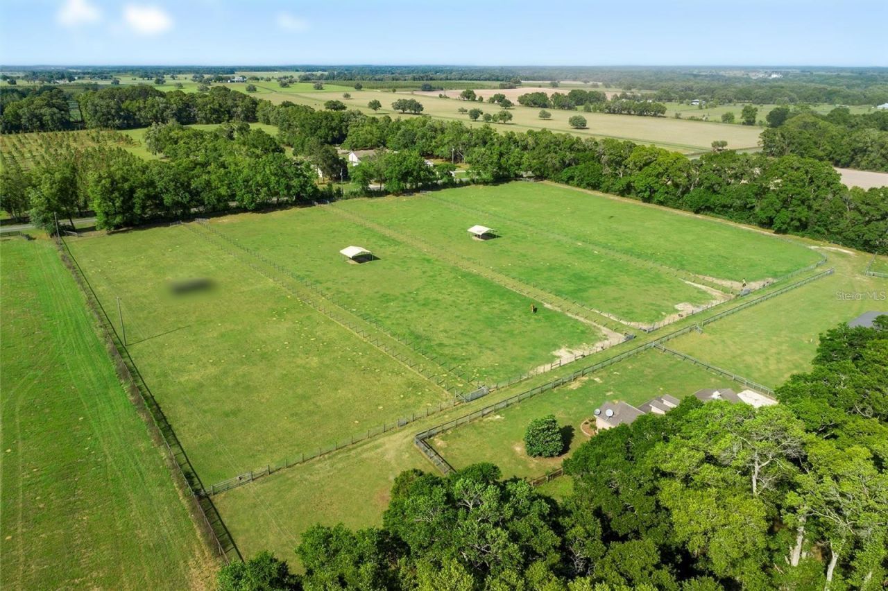 20530 SW 5th Place, Dunnellon, FL 34431 Photo