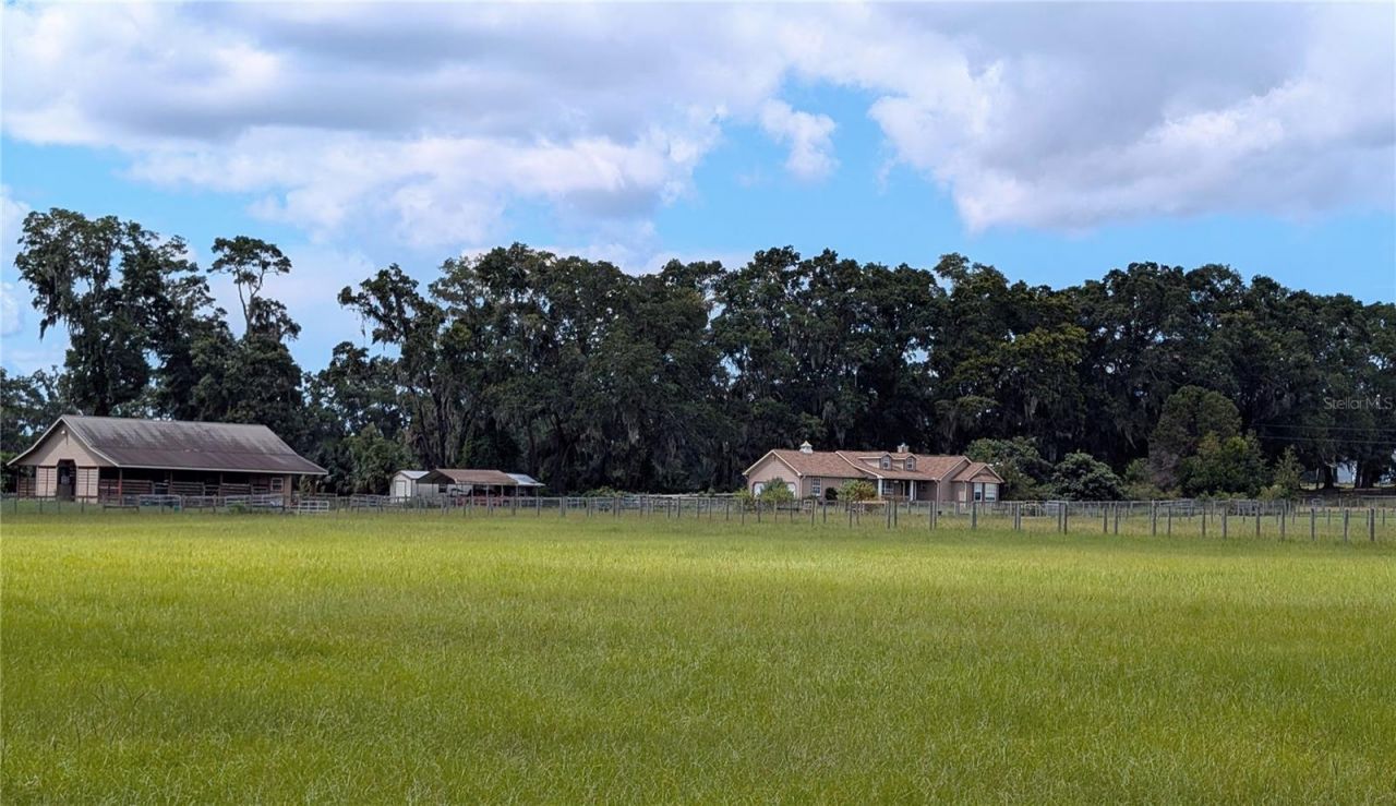 20530 SW 5th Place, Dunnellon, FL 34431 Photo