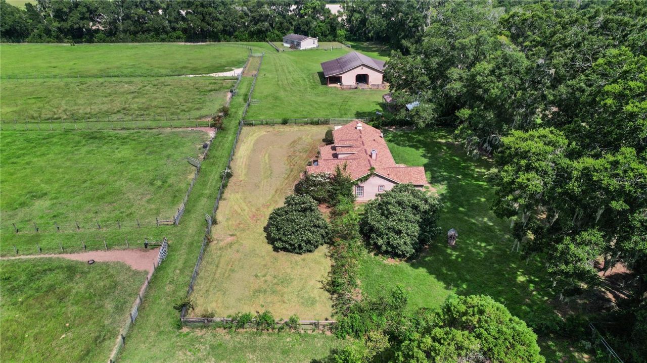 20530 SW 5th Place, Dunnellon, FL 34431 Photo