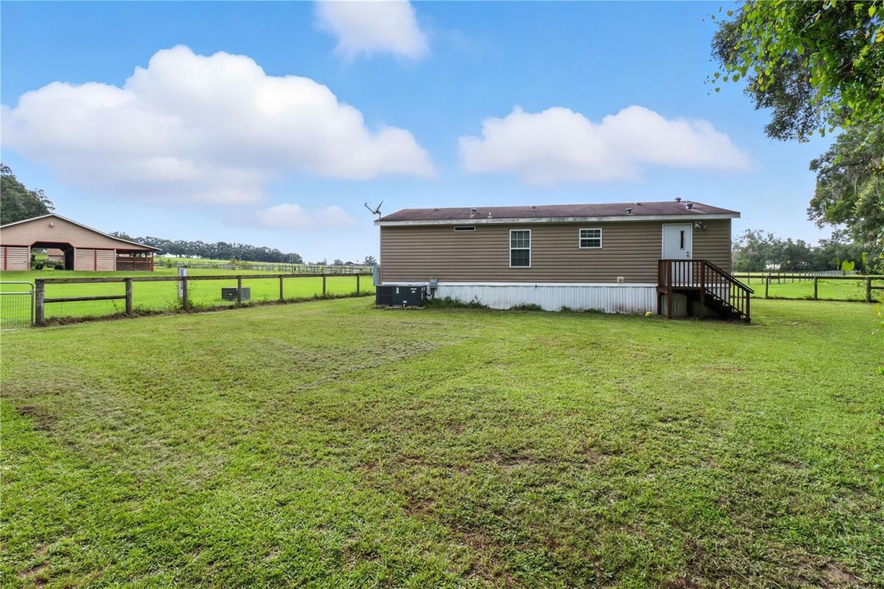 20530 SW 5th Place, Dunnellon, FL 34431 Photo
