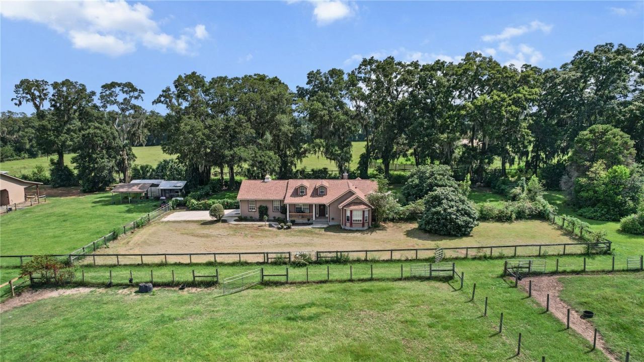 20530 SW 5th Place, Dunnellon, FL 34431 Photo