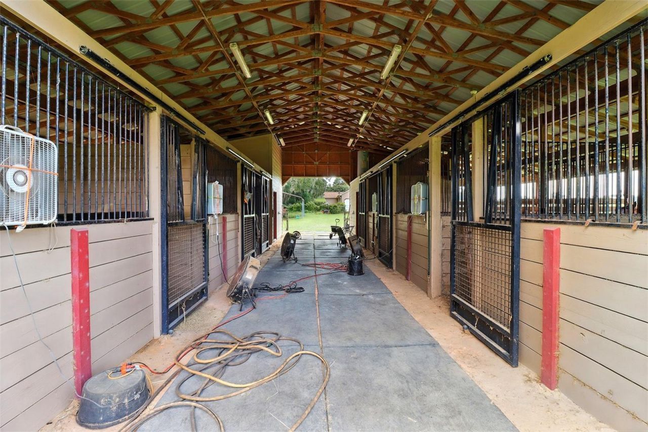 20530 SW 5th Place, Dunnellon, FL 34431 Photo