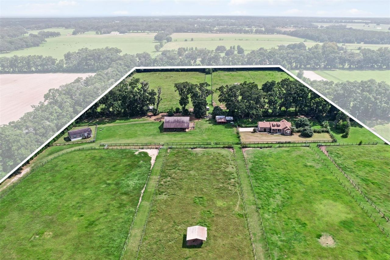 20530 SW 5th Place, Dunnellon, FL 34431 Photo