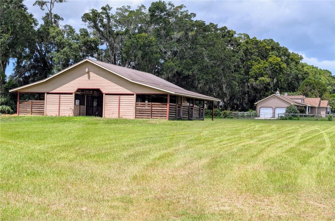20530 SW 5th Place, Dunnellon, FL 34431 Photo